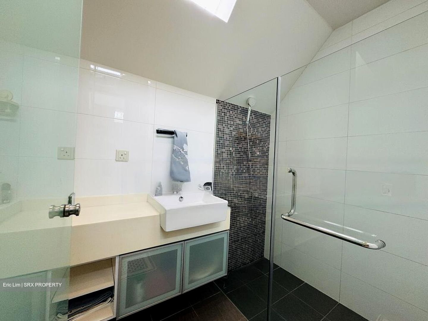 Serangoon Garden Estate (D19), Terrace #446916221